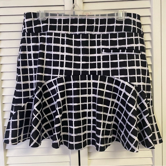 Coral Bay Gold Black And White Athletic Skort Size Medium - Picture 2 of 3